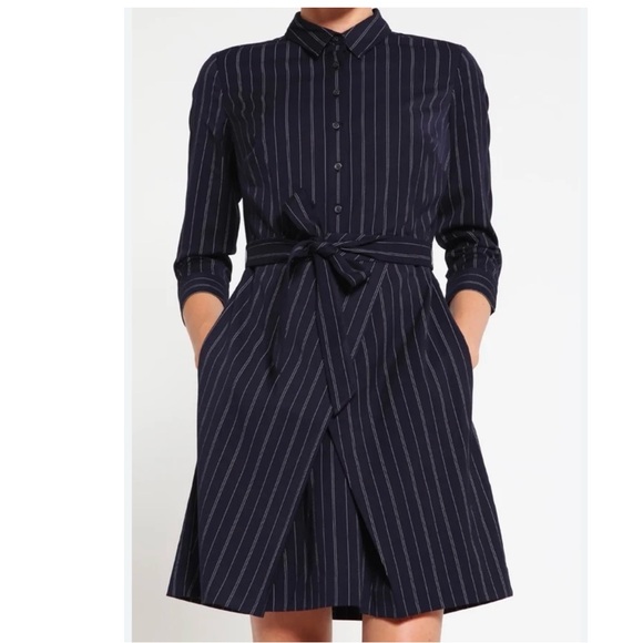 Banana Republic Dresses & Skirts - Banana Republic Banana Republic Pinstripe 
Tie-Waist Shirtdress. Size: 6